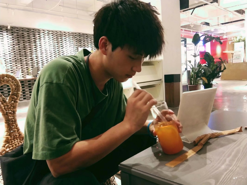 一花一世界的第二张照片--柳州交友中心